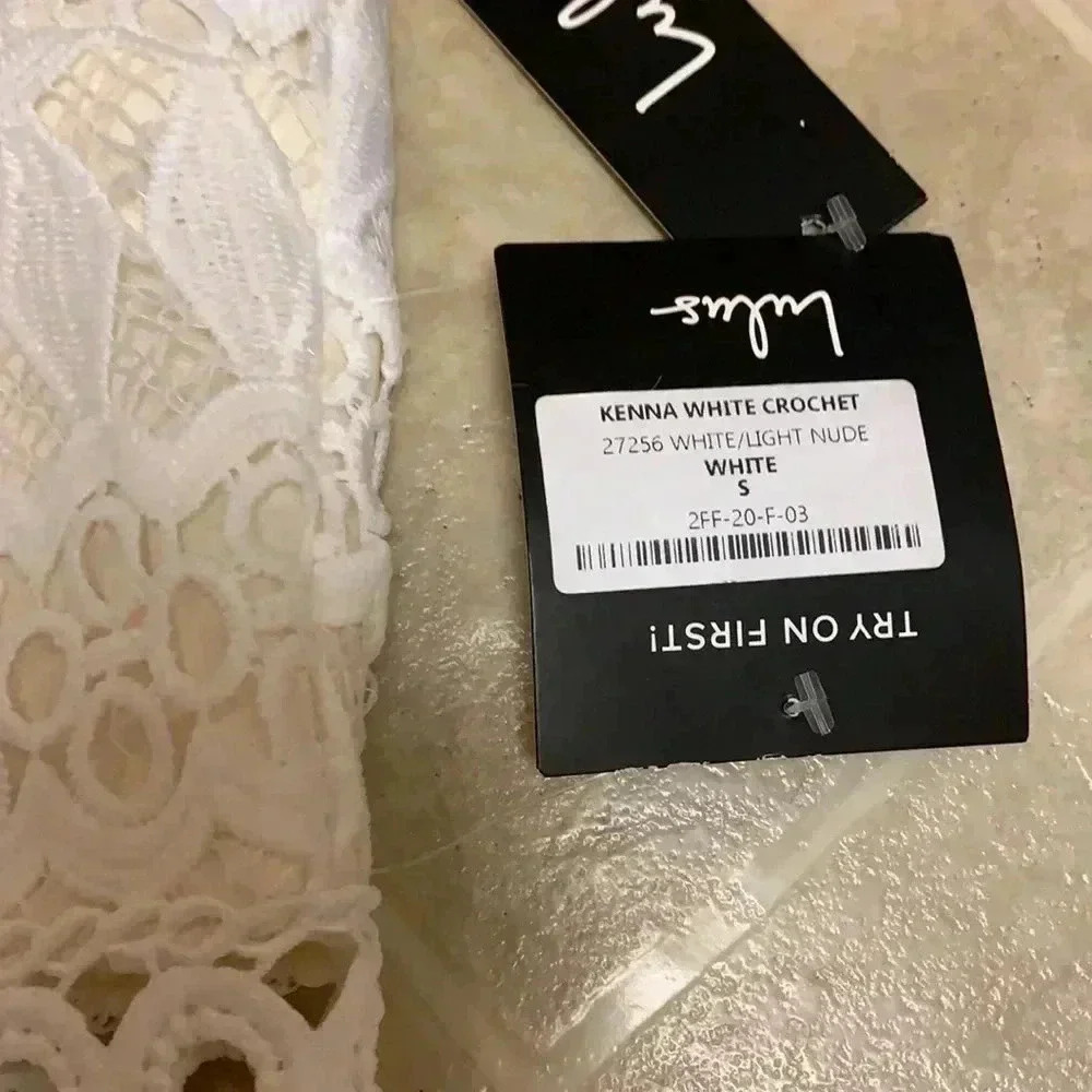 Lulus - Picture 7 of 7